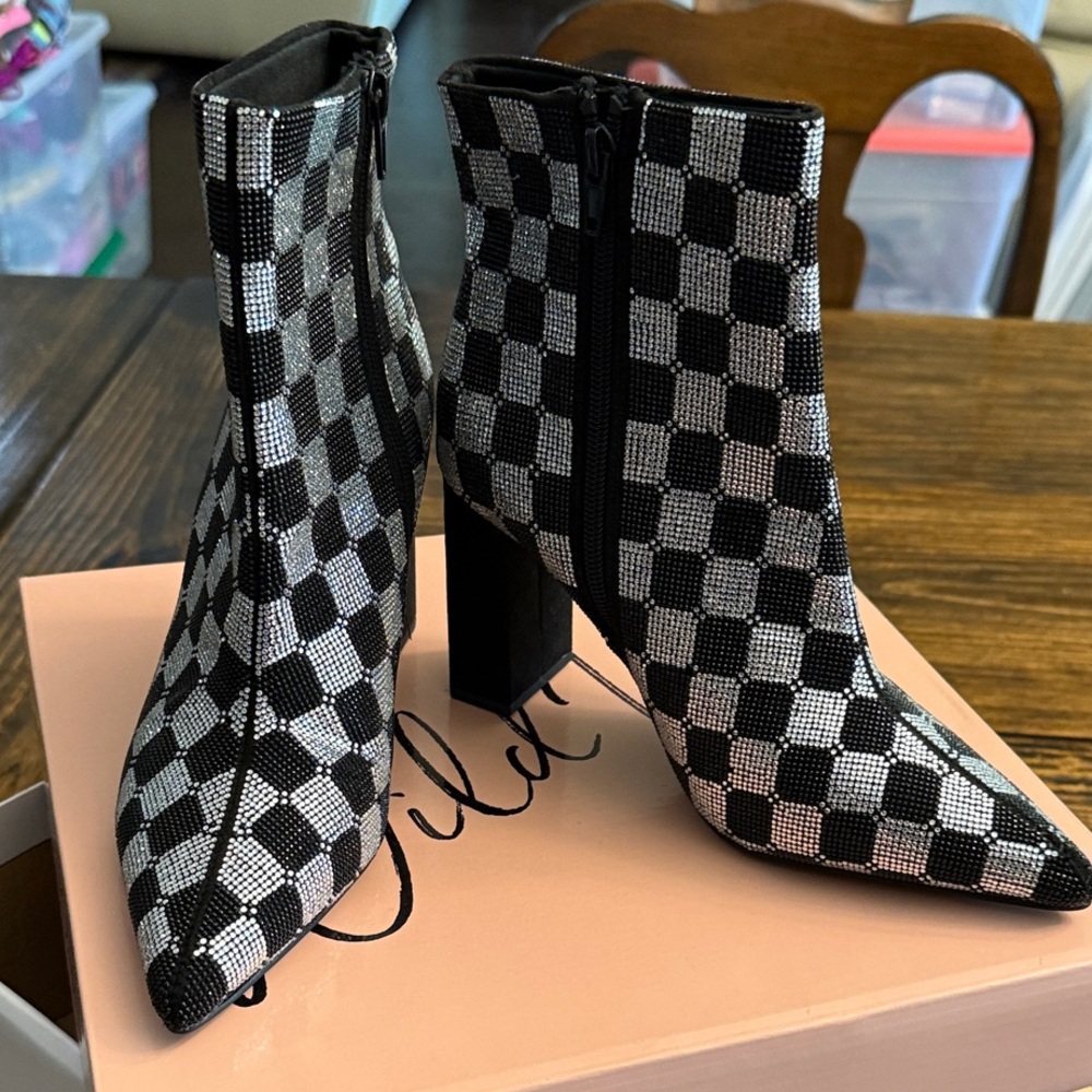Wild Pair Black and Silver Dressy Studded Checkered Ankle Boots (Size 6)